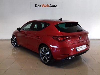 Rojo Nuevo 2025 Seat Leon FR | 23.700 € (Un poco caro)