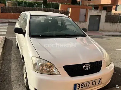 Usado Toyota Corolla Terra 90 CV (66 kW) 2003 Blanco Berlina
