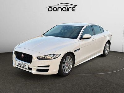 Usado Jaguar XE Prestige 180 CV (132 kW) 2016 Blanco Berlina