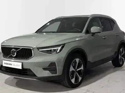 Usado Volvo XC40 Core 163 CV (119 kW) 2024 Verde SUV