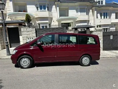 Usado Mercedes Viano 204 CV (150 kW) 2011 Granate Monovolumen