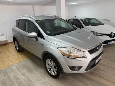 Używany Ford Kuga Trend 140 KM (102 kW) 2012 Szary SUV