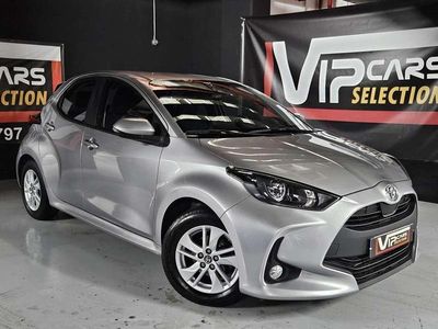 Usado Toyota Yaris Cross 125 CV (91 kW) 2022 Gris SUV