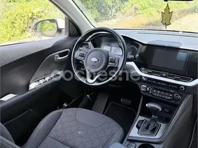 Usado Kia Niro 141 CV (103 kW) 2021 Blanco SUV