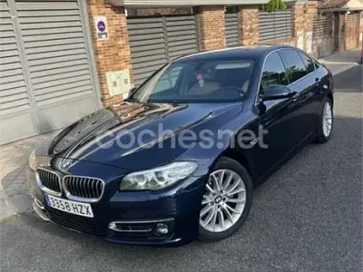 Usado BMW 520 Luxury Line 184 CV (135 kW) 2014 Azul Berlina