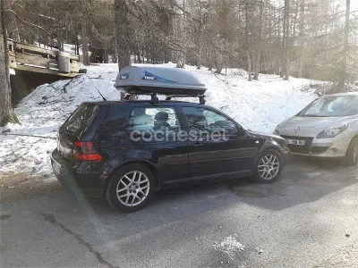 Usado VW Golf IV 110 CV (80 kW) 2003 Negro Berlina