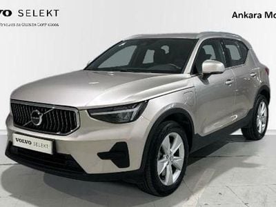 Gris Usado 2023 Volvo XC40 Core SUV | 30.900 € (Precio justo)