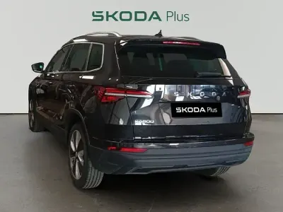 Usado Skoda Karoq Selection 150 CV (110 kW) 2024 Negro SUV