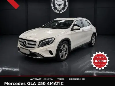 Usado Mercedes GLA250 Urban 211 CV (155 kW) 2015 Blanco SUV