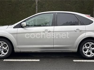 Gris / plata Usado 2008 Ford Focus Trend Berlina | 3200 € (Precio justo)
