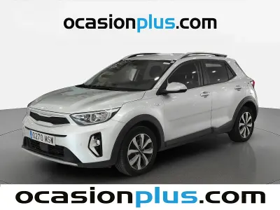 Usado Kia Stonic 100 CV (73 kW) 2024 Gris plata SUV