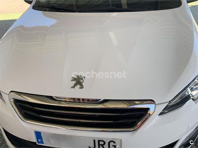 Usado Peugeot 308 Allure 130 CV (95 kW) 2016 Blanco Berlina