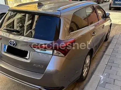 Używany Toyota Auris Hybrid