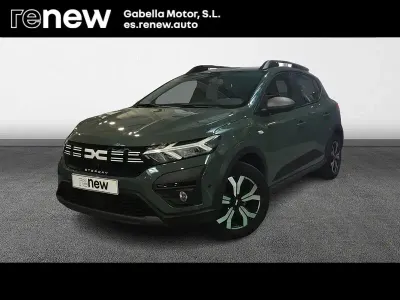 Usado Dacia Sandero Expression 67 CV (49 kW) 2023 Verde Berlina