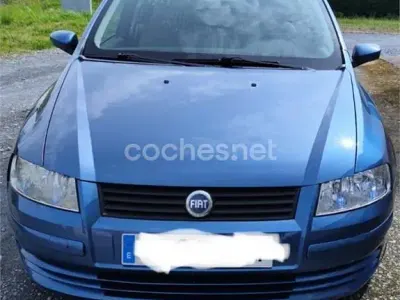 Usado Fiat Stilo 115 CV (84 kW) 2005 Azul Berlina