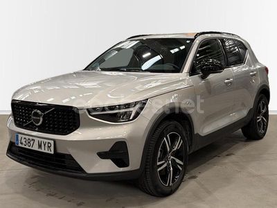 Gris / plata Usado 2025 Volvo XC40 Plus SUV | 36.500 €