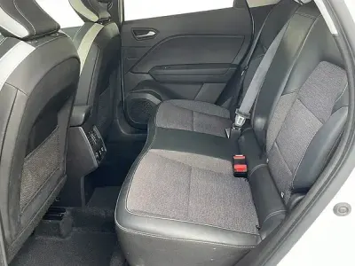 Usado Renault Captur 140 CV (102 kW) 2022 Blanco SUV