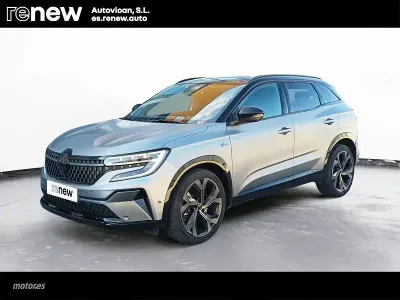 Usado Renault Austral Iconic Esprit Alpine 200 CV (147 kW) 2023 Gris / plata SUV