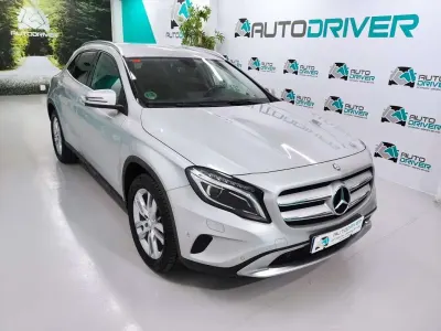 Usado Mercedes GLA220 Urban 170 CV (125 kW) 2016 Gris SUV