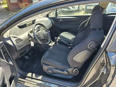 Używany Citroën C4 92 KM (67 kW) 2006 Czarny
