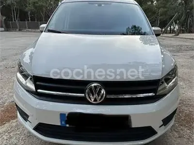 Usado VW Caddy 102 CV (75 kW) 2019 Blanco Monovolumen