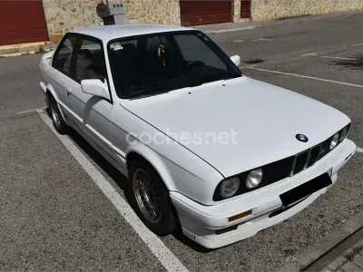 Usado BMW 318 136 CV (100 kW) 1990 Blanco Berlina
