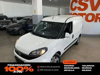 Usado Fiat Doblò 95 CV (69 kW) 2022 Blanco Monovolumen
