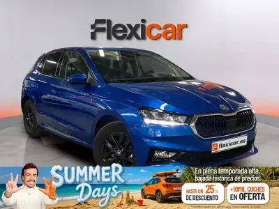 Usado Skoda Fabia Selection 80 CV (58 kW) 2025 Azul Utilitario