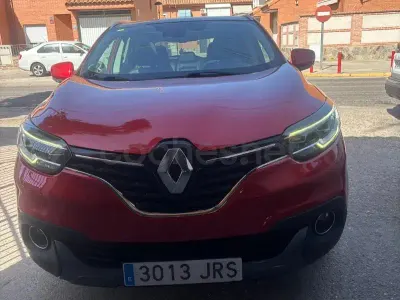 Usado Renault Kadjar Life 130 CV (95 kW) 2016 Rojo SUV