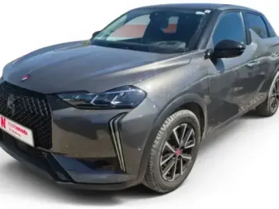 Usado DS Automobiles DS3 Crossback Performance 131 CV (96 kW) 2023 Gris / plata SUV