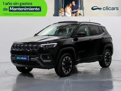 Usado Jeep Compass Trailhawk 240 CV (176 kW) 2024 Negro SUV