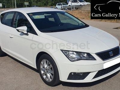 Usado Seat Leon Style 130 CV (95 kW) 2019 Blanco Berlina