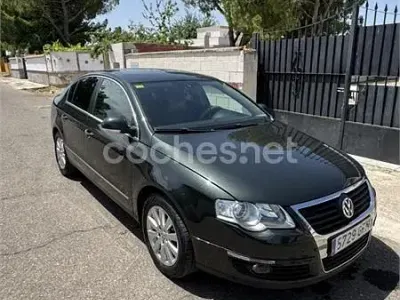 Usado VW Passat Advance 105 CV (77 kW) 2008 Negro Berlina