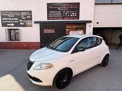 Usado Lancia Ypsilon 69 CV (50 kW) 2014 Blanco Utilitario