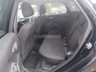 Usado Ford Focus Business Edition 125 CV (91 kW) 2017 Negro Familiar