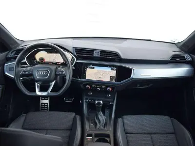 Usado Audi Q3 Ambiente 150 HP (110 kW) 2024 Cinzento SUV