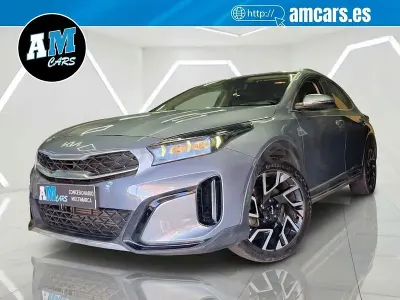 Usado Kia XCeed 120 CV (88 kW) 2022 Gris / plata SUV