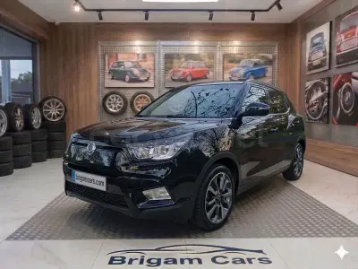 Usado SsangYong Tivoli 115 CV (84 kW) 2016 Negro SUV