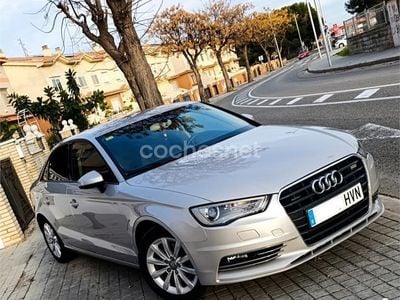 Usado Audi A3 Attraction 150 CV (110 kW) 2014 Gris / plata Berlina