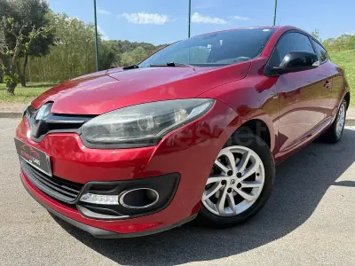 Usado Renault Mégane Coupé Bose Edition 130 CV (95 kW) 2015 Granate Coupe
