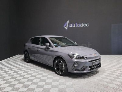Usado Cupra Leon 150 CV (110 kW) 2024 Gris / plata Berlina
