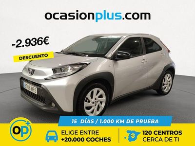 Usado Toyota Aygo X Play 72 CV (52 kW) 2024 Gris SUV