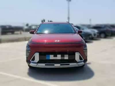Usado Hyundai Kona 120 CV (88 kW) 2024 Rojo SUV