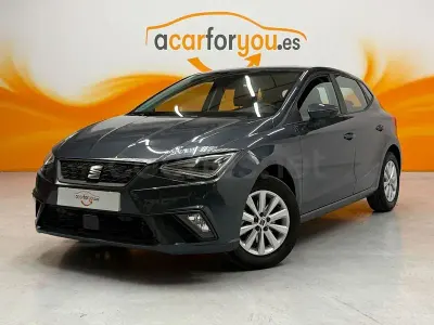 Usado Seat Ibiza Style 110 CV (80 kW) 2023 Gris / plata Utilitario