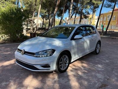 Usado VW Golf VII Advance 125 CV (91 kW) 2017 Blanco Berlina