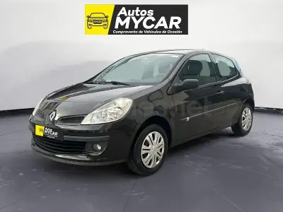 Usado Renault Clio II Authentique 75 CV (55 kW) 2008 Negro Berlina