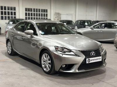 Lexus IS300h
