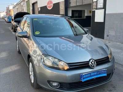 Gris / plata Usado 2010 VW Golf Advance Berlina | 8900 € (Precio justo)