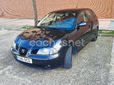 Usado Seat Ibiza 100 CV (73 kW) 2004 Negro Utilitario