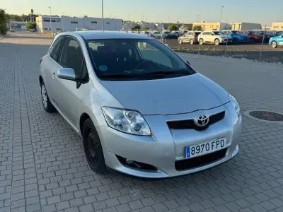 Usado Toyota Auris Sol 124 CV (91 kW) 2007 Gris / plata Utilitario